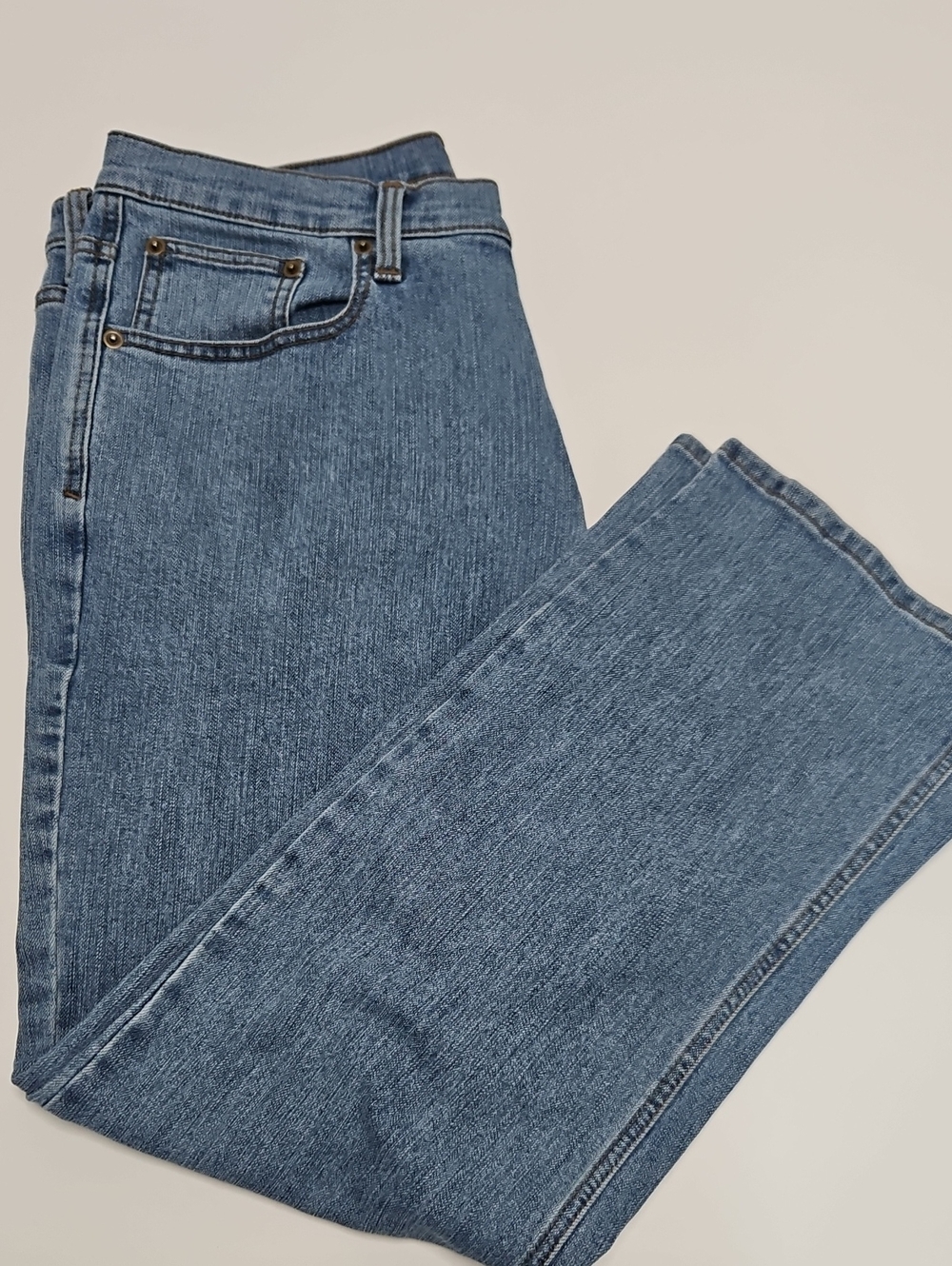 RedHead Pale Blue Relax Fit Denim Jeans with Contrast Stitching